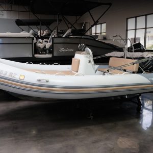 Pre-Owned Zodiac Medline 500 with Yamaha F70 | L617